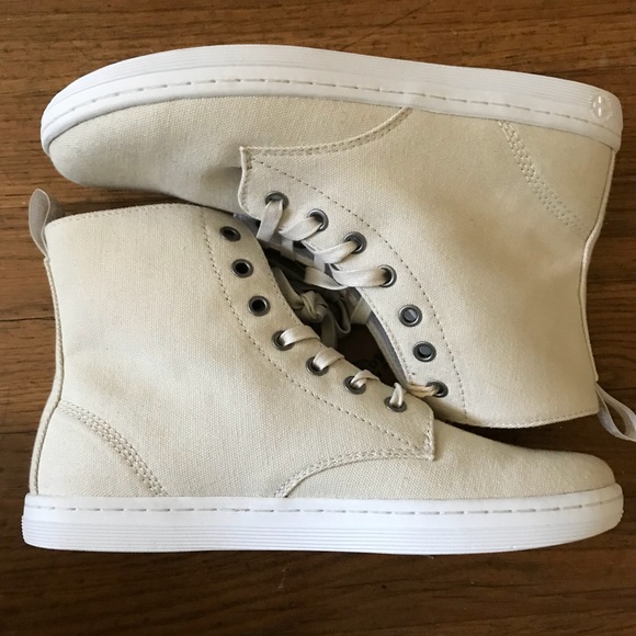 Dr Martens ‘Hackney’ canvas size 8 - Picture 4 of 7